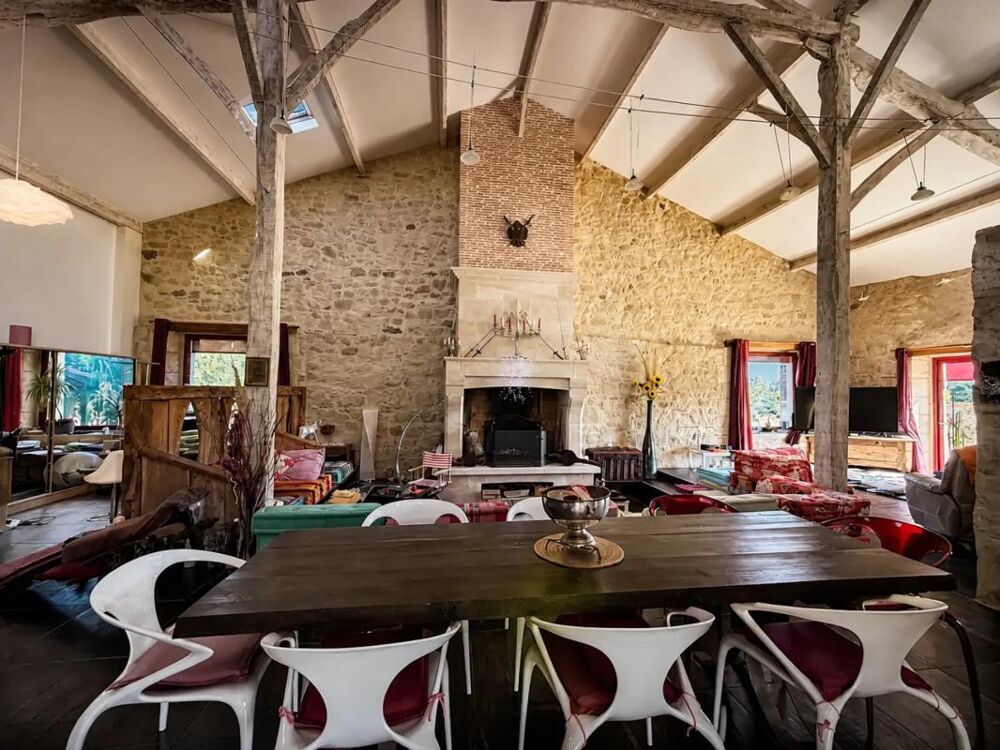 Vente Maison Maison de 11 pièces de 290 m² à Monteton Monteton