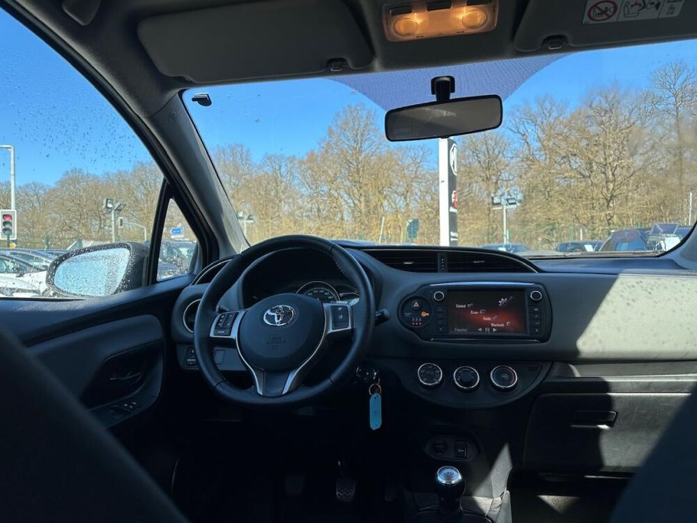 Yaris III (2) 69 VVT-I FRANCE 5P 2016 occasion 78240 Chambourcy