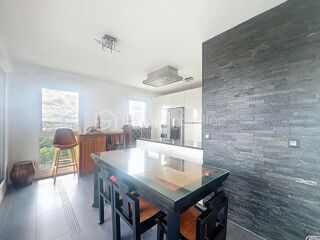  Duplex/triplex � vendre 6 pi�ces 104 m�