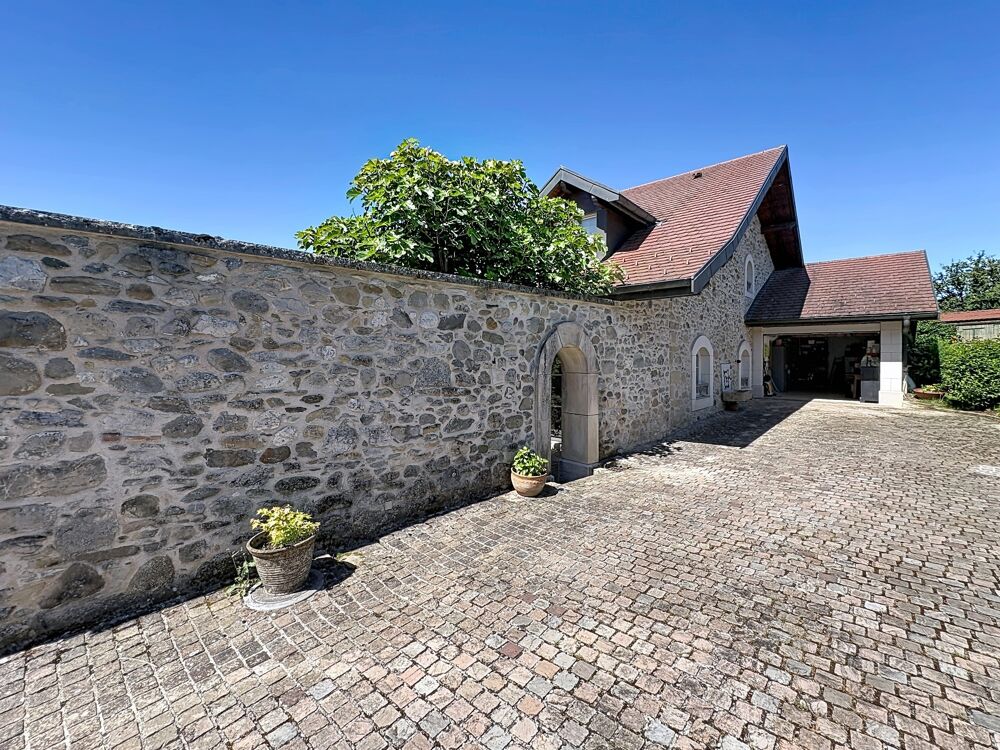 Corps de ferme à vendre 5 pièces CERNEX (74)