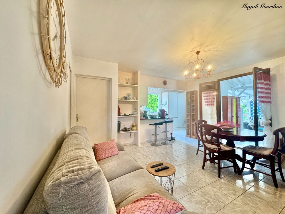 EXCLUSIVITÉ  VILLA AVEC 3 GITES A FORT POTENTIEL LOCATIF  QUARTIER RECHERCHE DE SAINTE ANNE