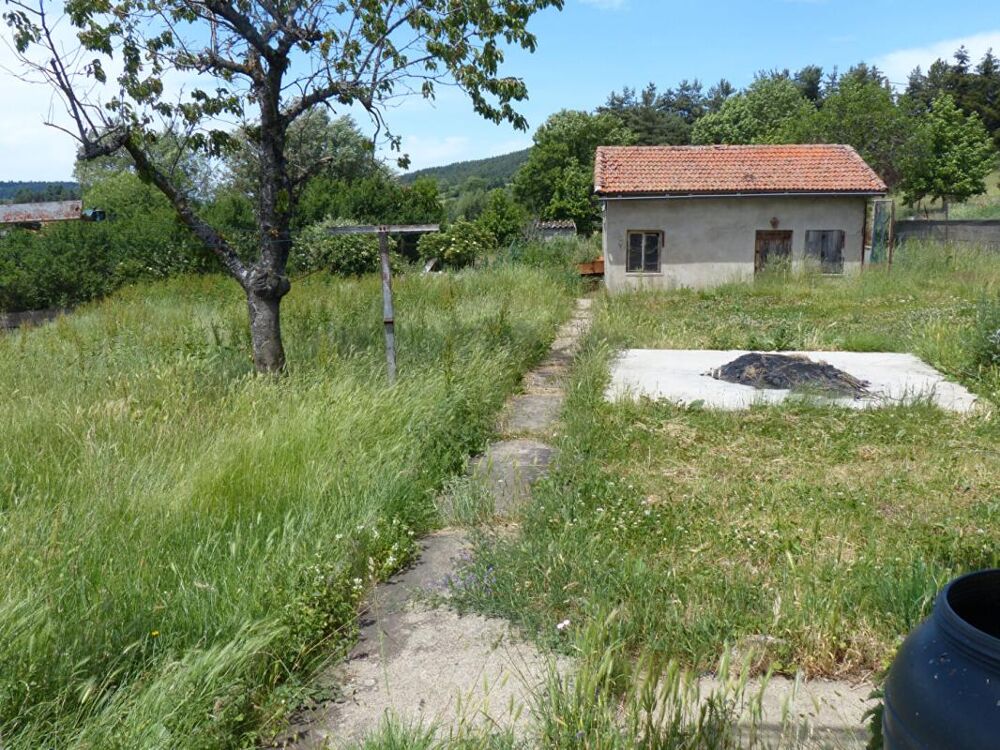 Maison de caractère avec vue dégagée - 4 pièces - Laussonne