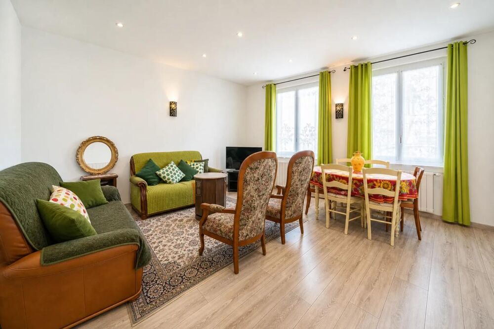 Vente Maison Maison familiale 5 pièces de 100 m² avec 4 chambres – Fréjus Frejus