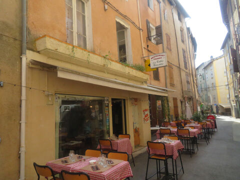 PIZZERIA au feu de bois/RESTAURANT au coeur du centre ville de RIEZ LA ROMAINE (04), PAYS du VERDON 89500 04500 Riez