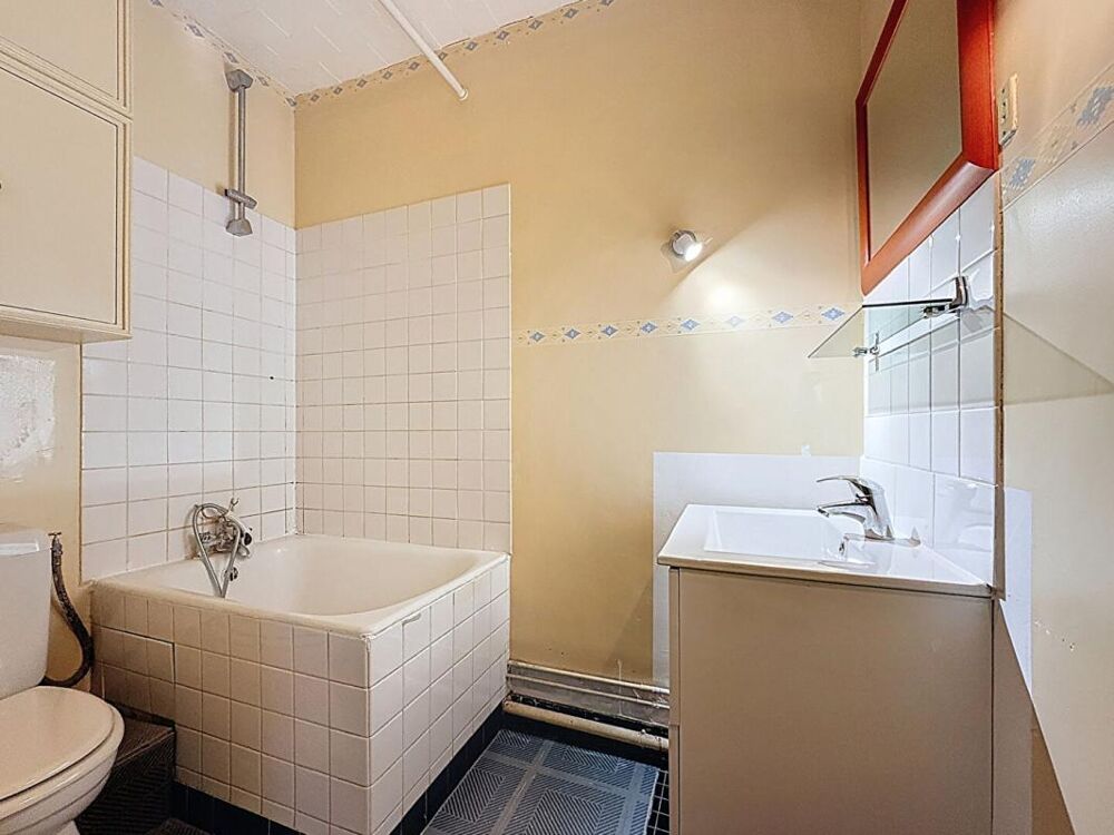 Vente Appartement Très grand studio de 40 m² avec place  de parking Et cave à 2 minutes du métro Villejuif louis Aragon Villejuif