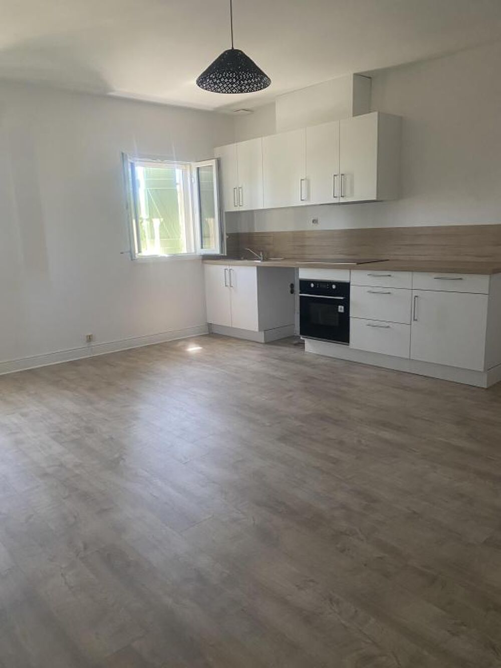 Location Appartement A LOUER APPARTEMENT INIDVIDUEL  AVEC GARAGE ET TERRAIN CLOS A SANVENSA Sanvensa