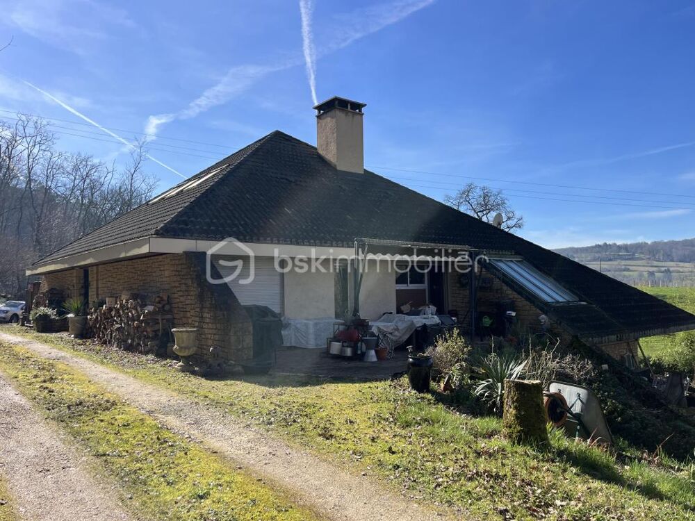 MAISON D'ARCHITECTE SUR LES HAUTEURS DU BUGUE