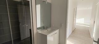  Appartement à louer 3 pièces 65 m²