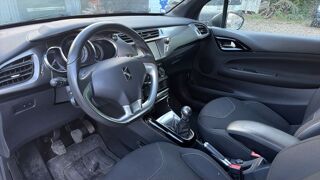 DS3 1.2 PureTech 110 So Chic - 5 places 2017 occasion 38200 Vienne