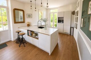  Maison à vendre 8 pièces 215 m²
