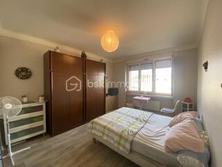  Immeuble � vendre 13 pi�ces 300 m�