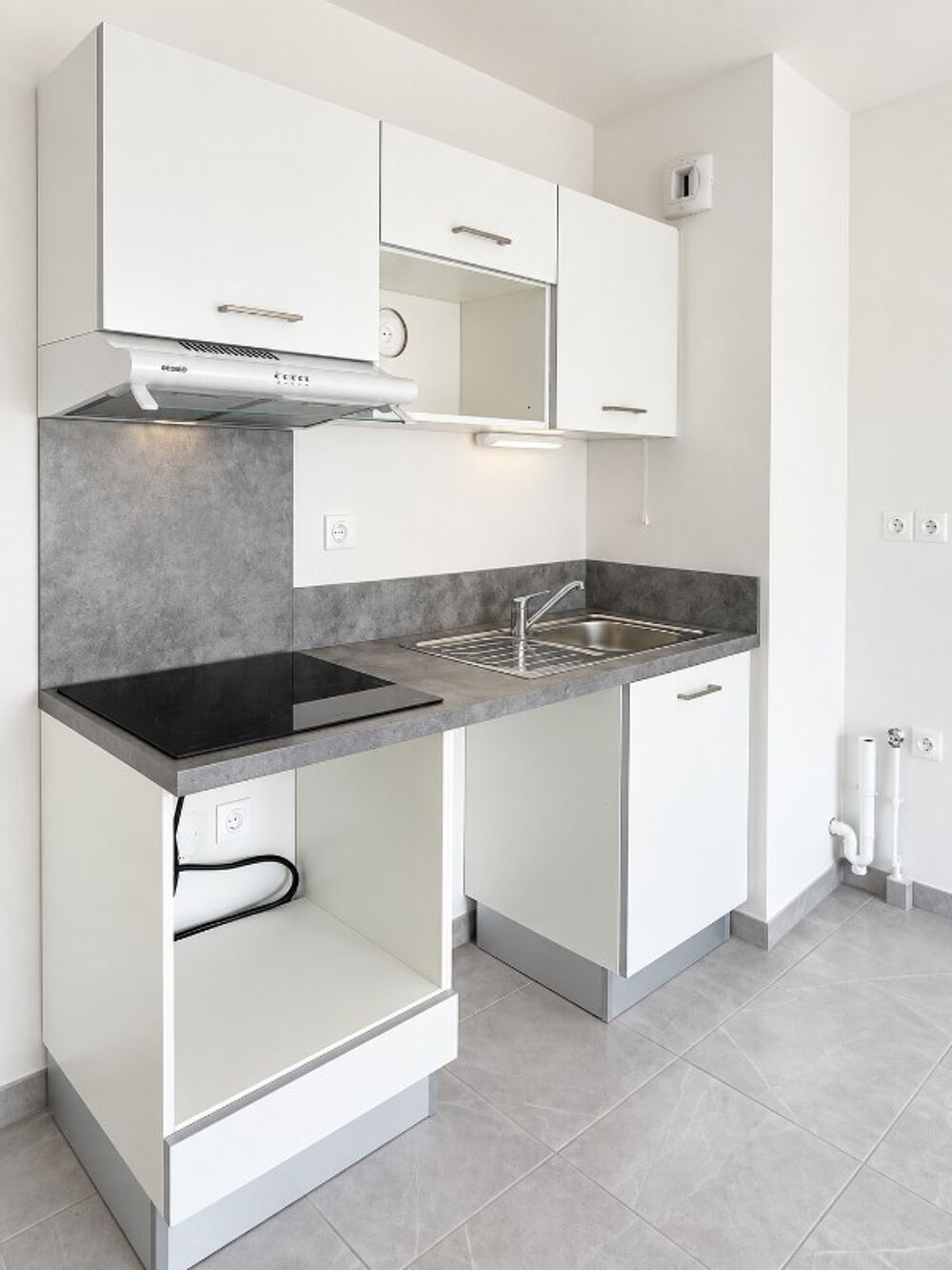 Location Appartement T3 avec parking et terrasse à Arles Arles