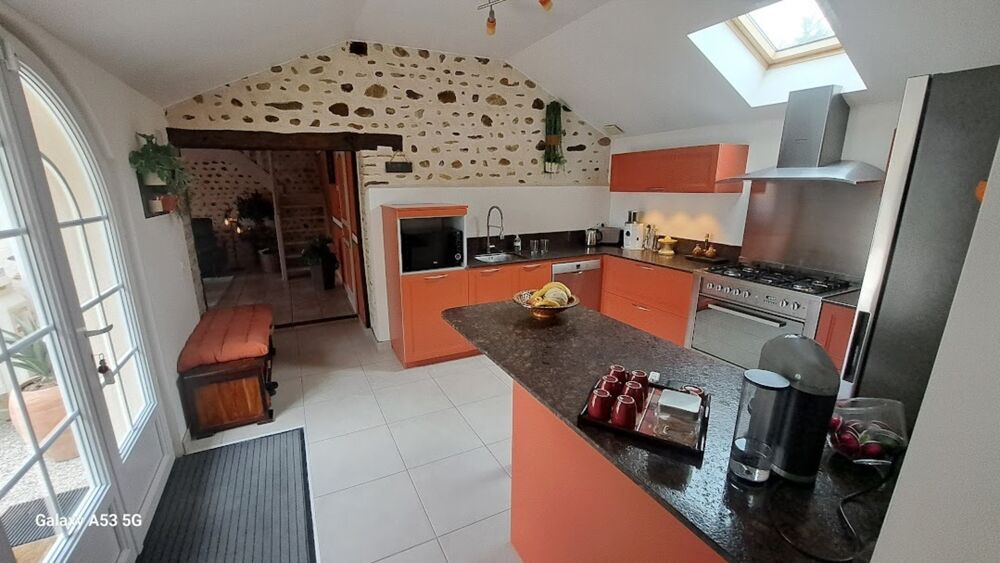 Maison viager à vendre occupé temporairement 6 pièces BARINQUE (64)