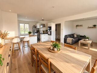 Vente Maison MAISON RÉNOVÉE DE 110 M², 3 CHAMBRES, SOUS-SOL AMÉNAGÉ ET JARDIN CLOS Les brouzils
