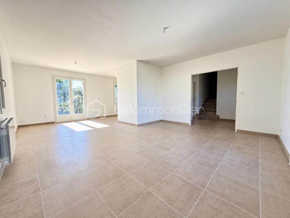 Vente Maison Maison familiale rénovée, 4 chambres, sous-sol et terrain de 2 030 m² Sevres anxaumont