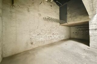  Parking / Garage à vendre 2 pièces 31 m²
