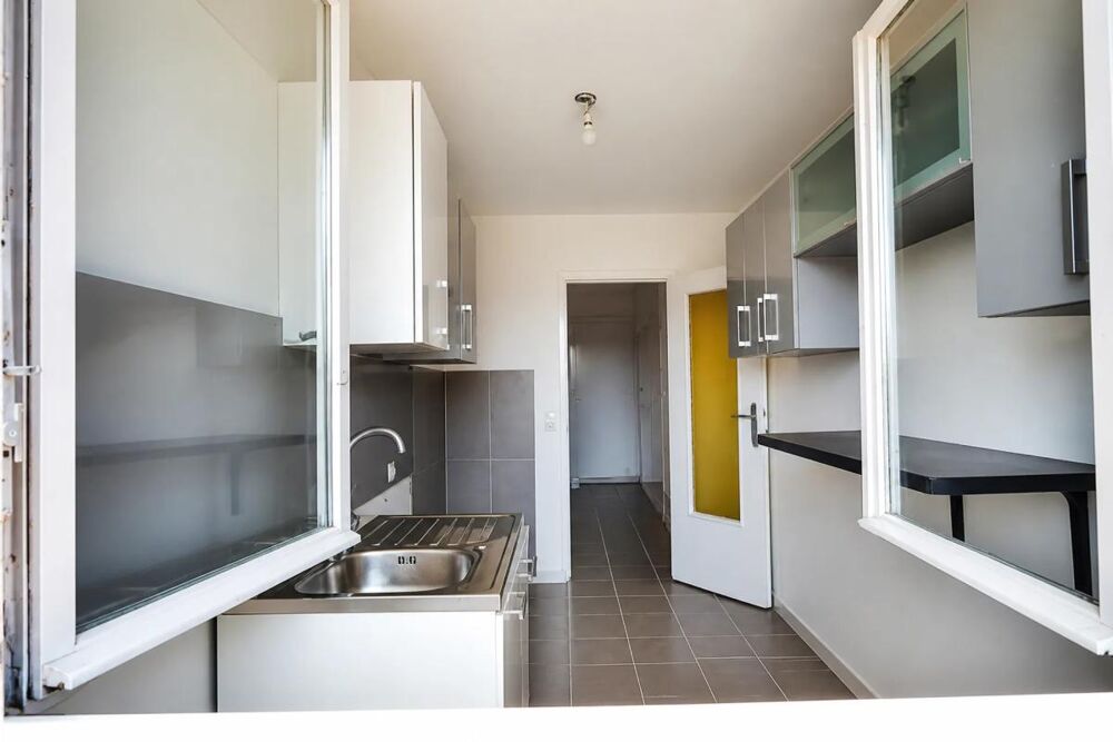 Vente Appartement Grand T3 traversant, lumineux, avec balcon filant - 58,29 m2 Les pavillons sous bois