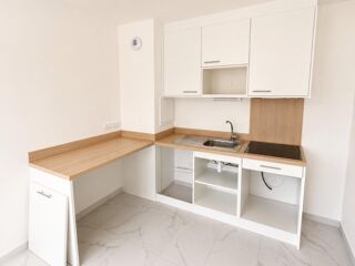 Appartement à louer 3 pièces 61 m²