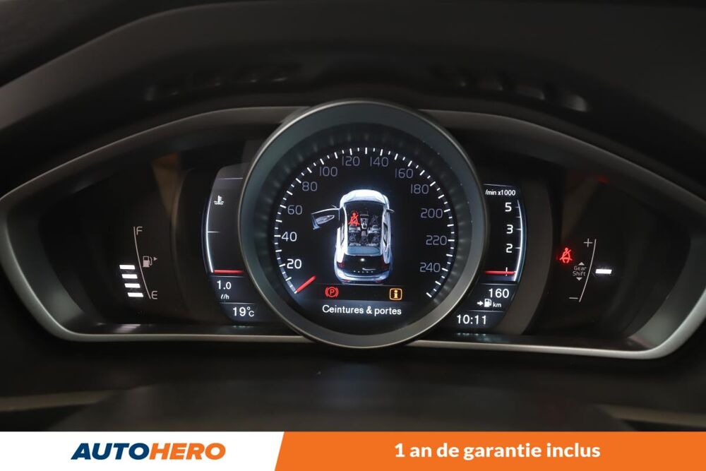 V40 1.6 D2 Momentum 115 ch 2015 occasion 92130 Issy-les-Moulineaux