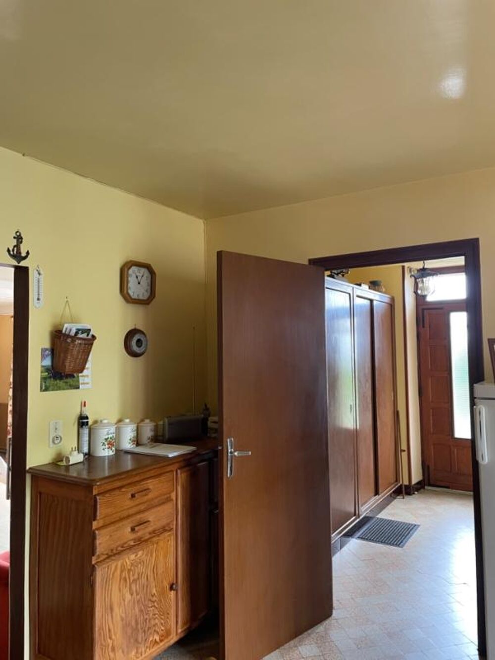 Maison en pierre en bon état avec dépendance 85500€