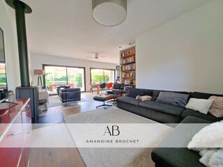  Maison à vendre 8 pièces 215 m²