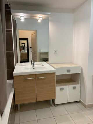  Appartement à louer 1 pièce 30 m²