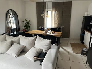  Immeuble � vendre 10 pi�ces 273 m�