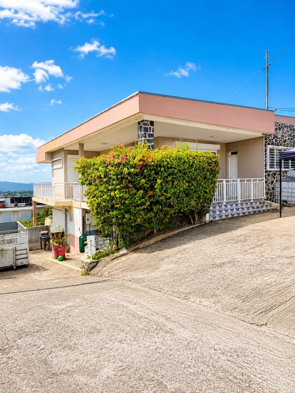 Vente Maison Maison à vendre 8 pièces FORT DE FRANCE (972) Fort de france