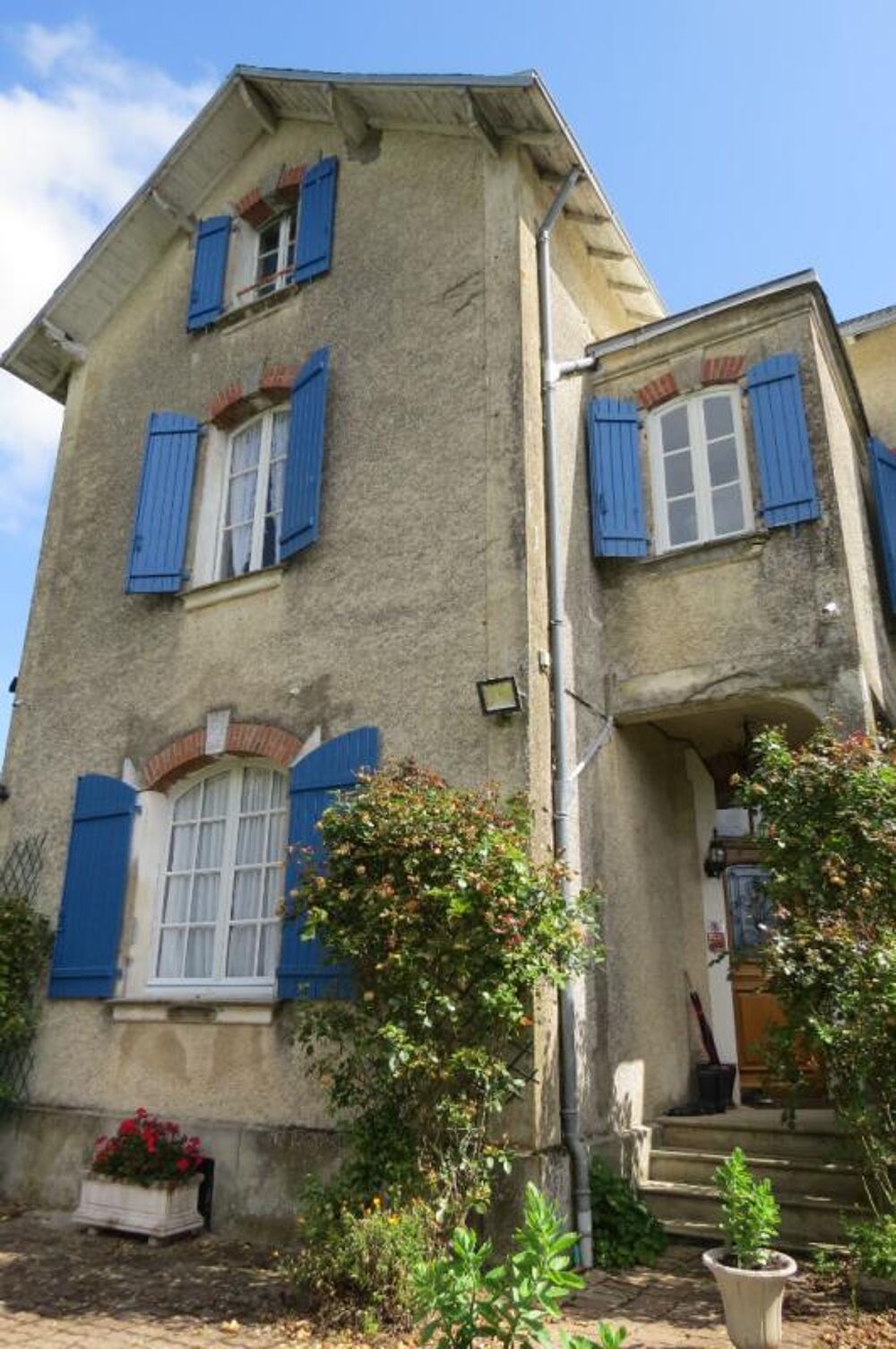 Maison de famille de caractère, jardin et piscine