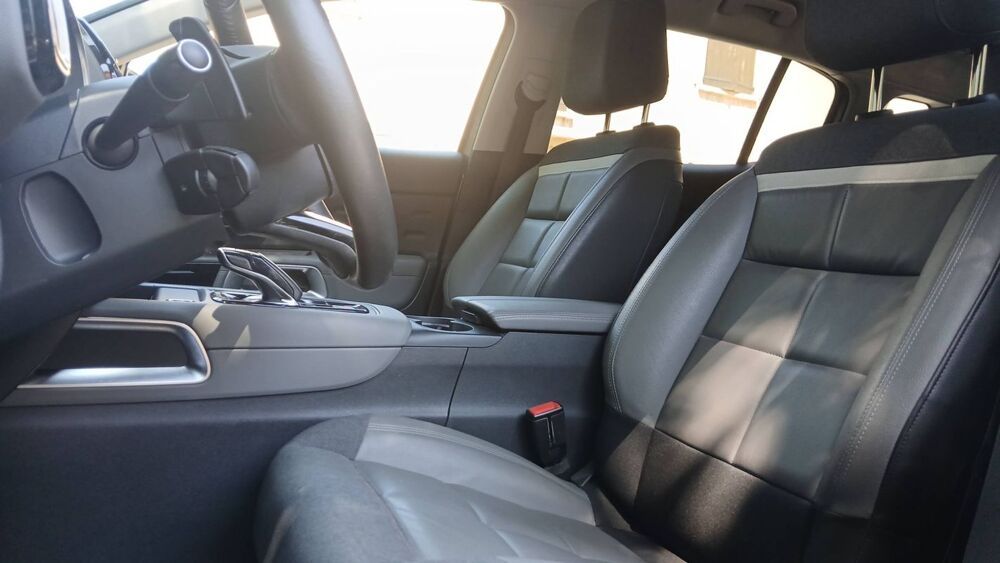 C5 aircross 1.6 THP PureTech 224 Plug in Hybrid e-EAT8 Shine - Entretien 2021 occasion 83000 Toulon