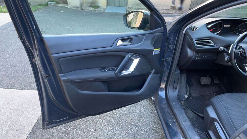 308 SW 1.5 BlueHDi 130 EAT6 Allure - Automatique 2019 occasion 49220 Le Lion D Angers
