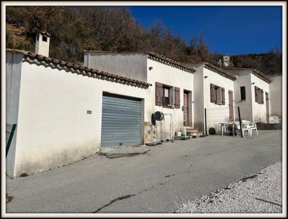Vente Immeuble Immeuble à vendre DEMANDOLX Gorges du Verdon plusieurs appartements Demandolx