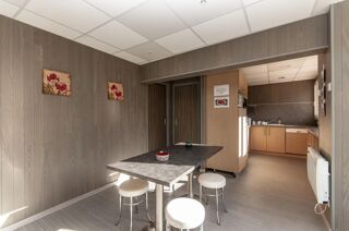  Maison à vendre 15 + pièces 591 m²
