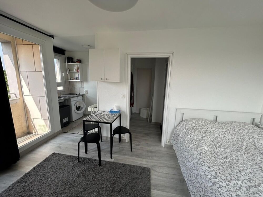 Appartement à vendre 1 pièces MAISONS ALFORT (94), proche commerces. Proche RER Alforville
