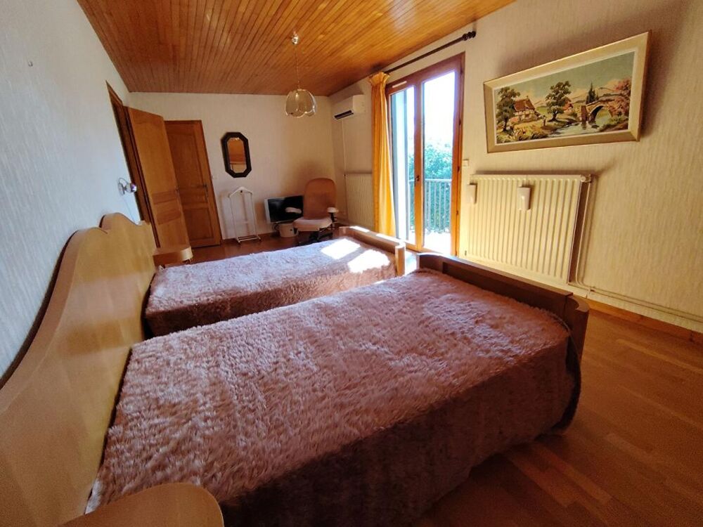 Vente Maison Maison La Bâtie Divisin 6 pièce(s) 200 m2 La batie divisin