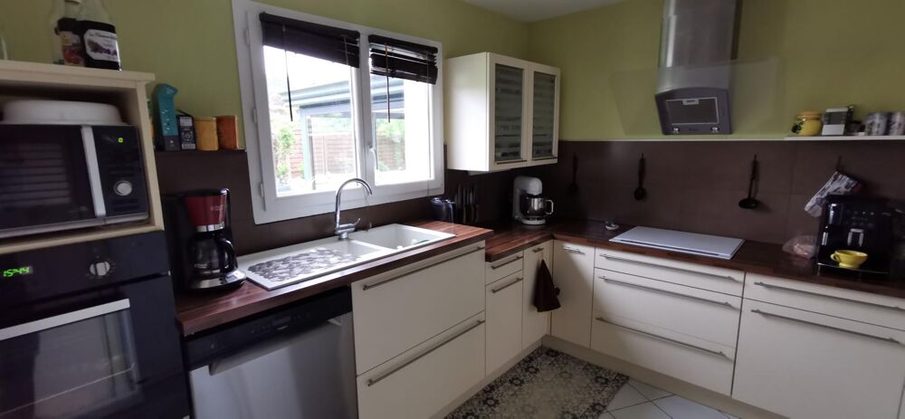 Maison T5 (116 m²) en vente à SAINT YZAN DE SOUDIAC