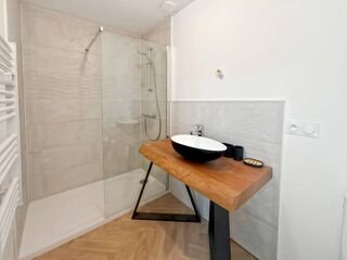  Immeuble � vendre 6 pi�ces 140 m�