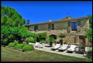  Maison à vendre 15 + pièces 545 m²