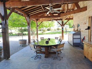  Propri�t�/ch�teau � vendre 12 pi�ces 323 m�