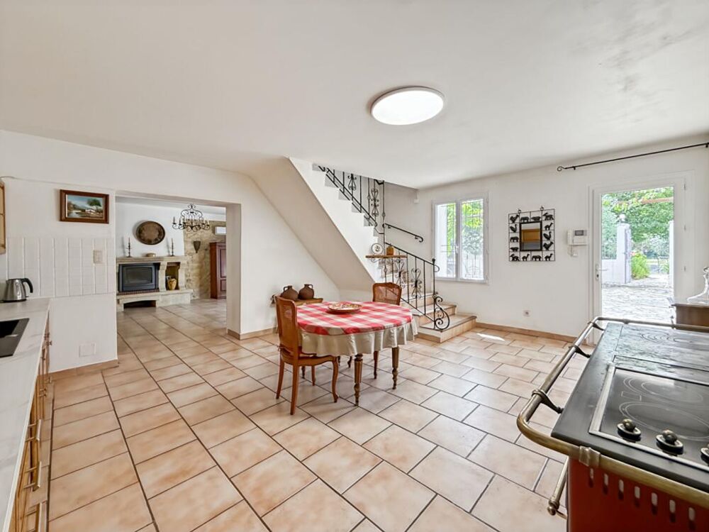 Vente Maison PROPRIÉTÉ AVEC DÉPENDANCE  ET PISCINE À ORANGE Orange