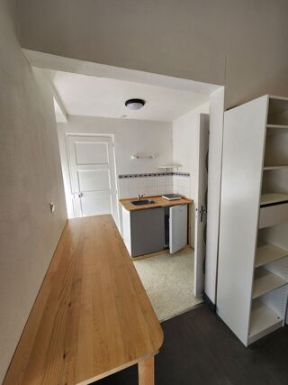  Appartement à louer 1 pièce 19 m²