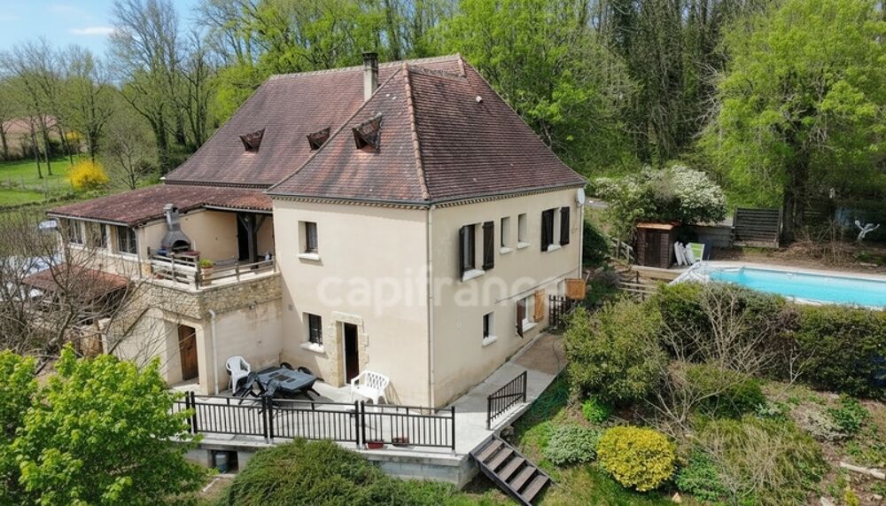 Maison 222m², 8 pièces, 6 chambres, gîte, studio, chambre d'hôte, piscine, terrrain 2737m² à LE BUISSON DE CADOUIN (24)