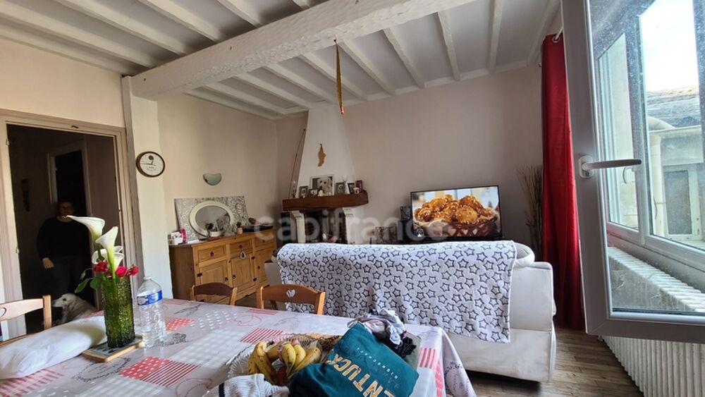 Vente Maison Dpt Charente Maritime (17), à vendre SAINT JEAN D'ANGELY maison P6 loué commerce, habitation et jardin Saint jean d angely