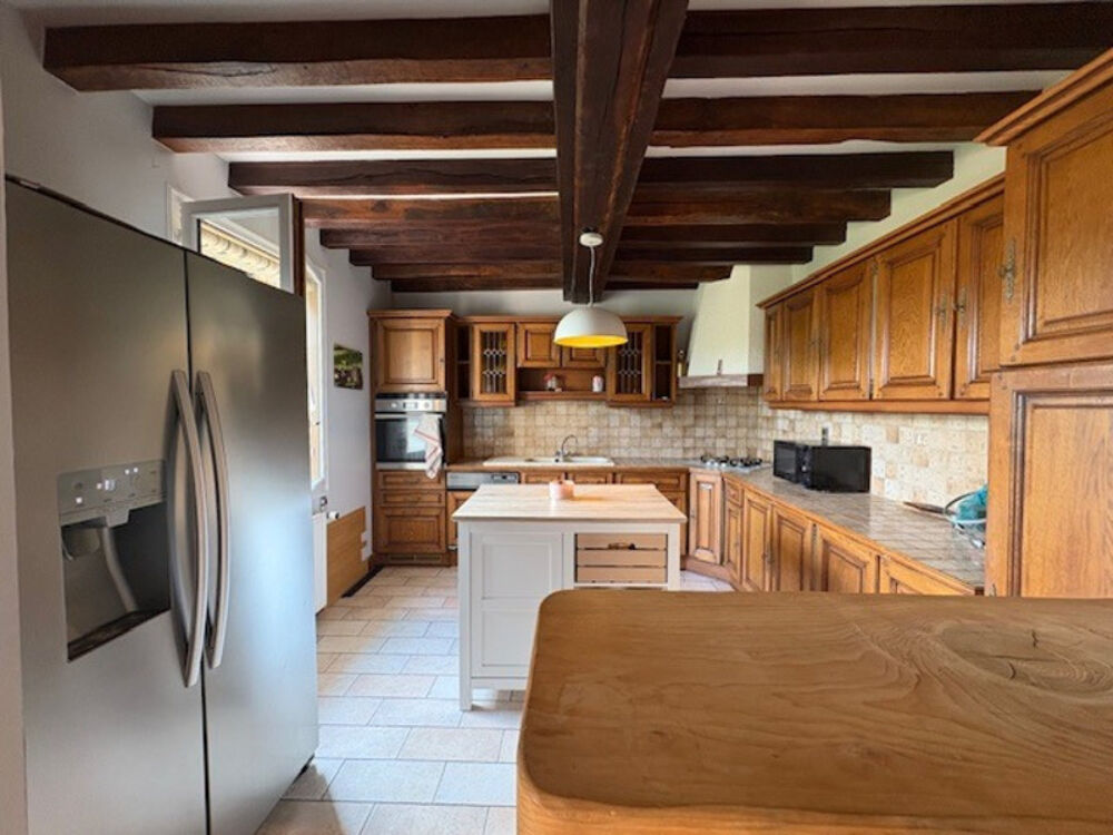 ? À VENDRE : Grande Maison Familiale sur Sous-Sol Total  Idéalement Située BLENEAU (89)