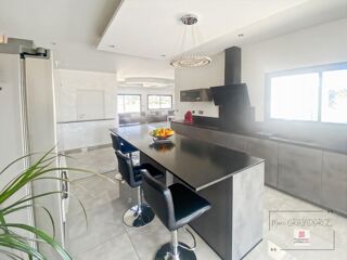  Villa  vendre 6 pices 165 m