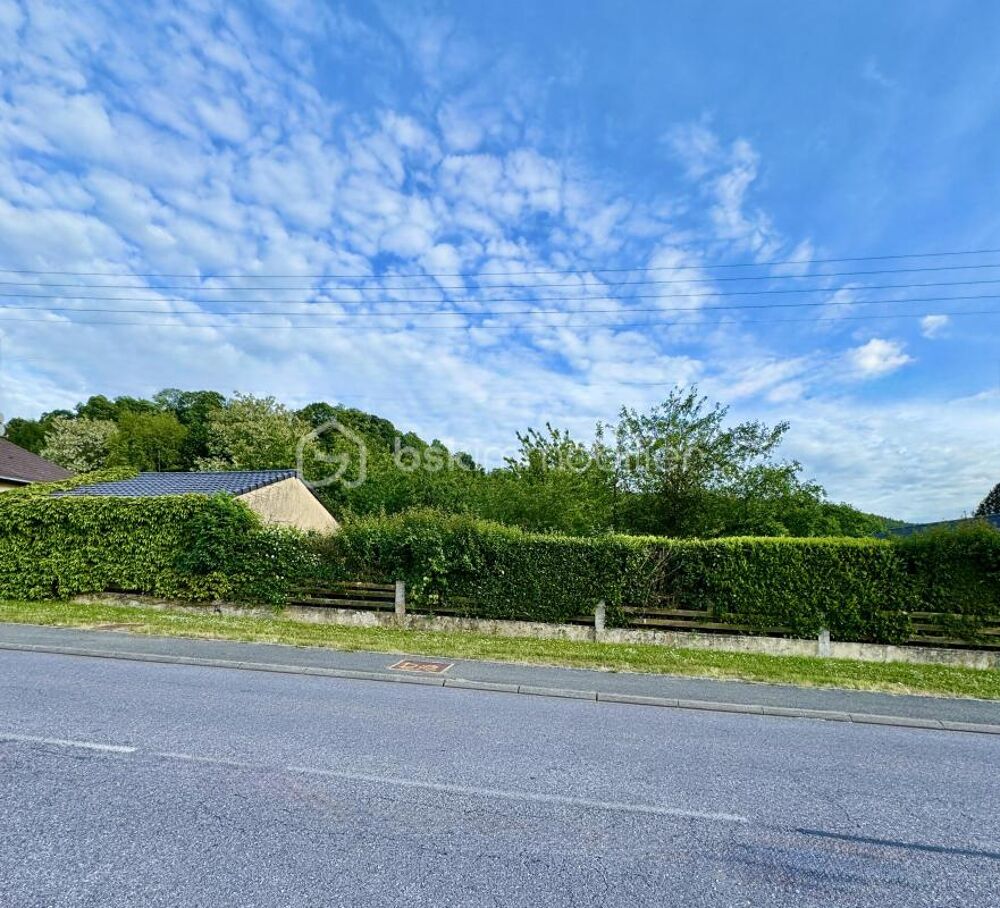 Vente Terrain Rare à la vente – Terrain d'Exception au Pied du Château – 25 M de façade  – 1000 m² de Nature et de Calme Ham sous varsberg
