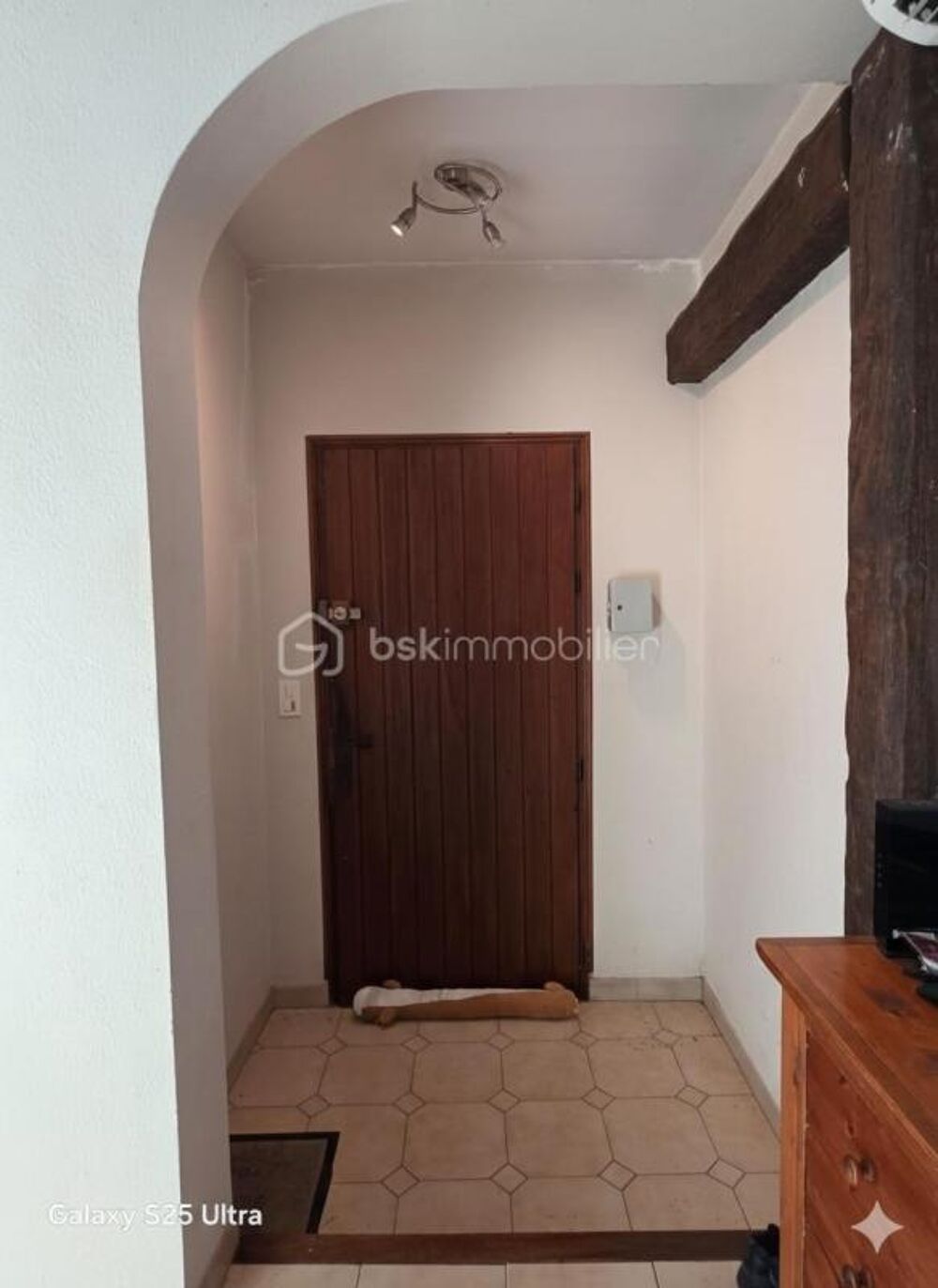 Vente Maison Maison 115 m² avec grand terrain de 3 000 m² – Nombreuses possibilités – Tourrettes Tourrettes
