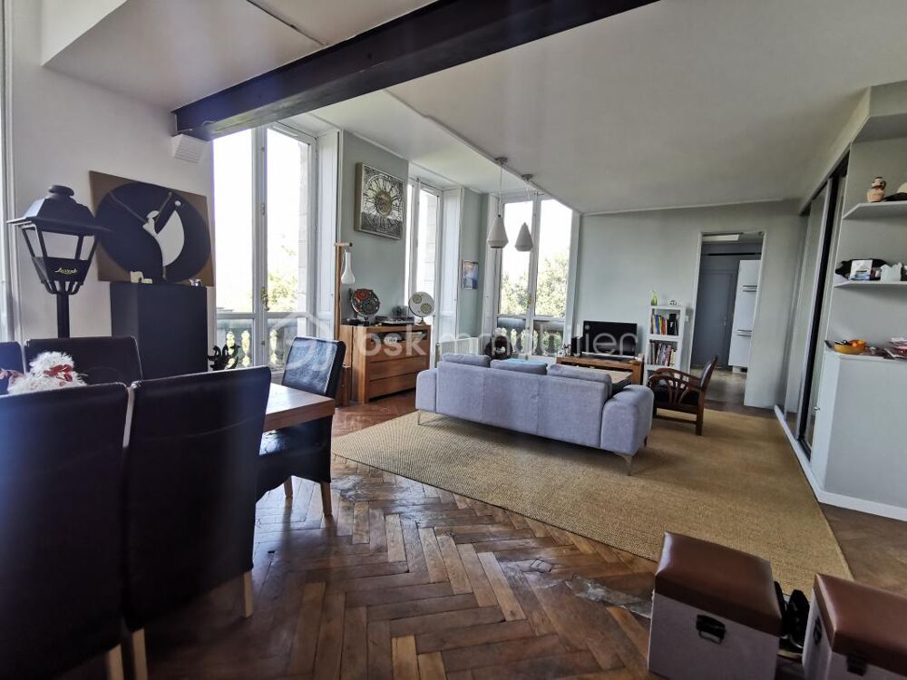 Vente Appartement EN EXCLUSIVIT APPARTEMENT 4 PICES DANS UN CHTEAU Compans