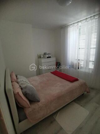  Immeuble à vendre 8 pièces 180 m²