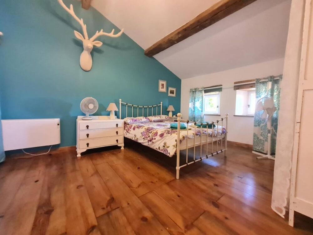 Maison de campagne 120 metre carre avec grand jardin CHERVES CHATELARS (16)